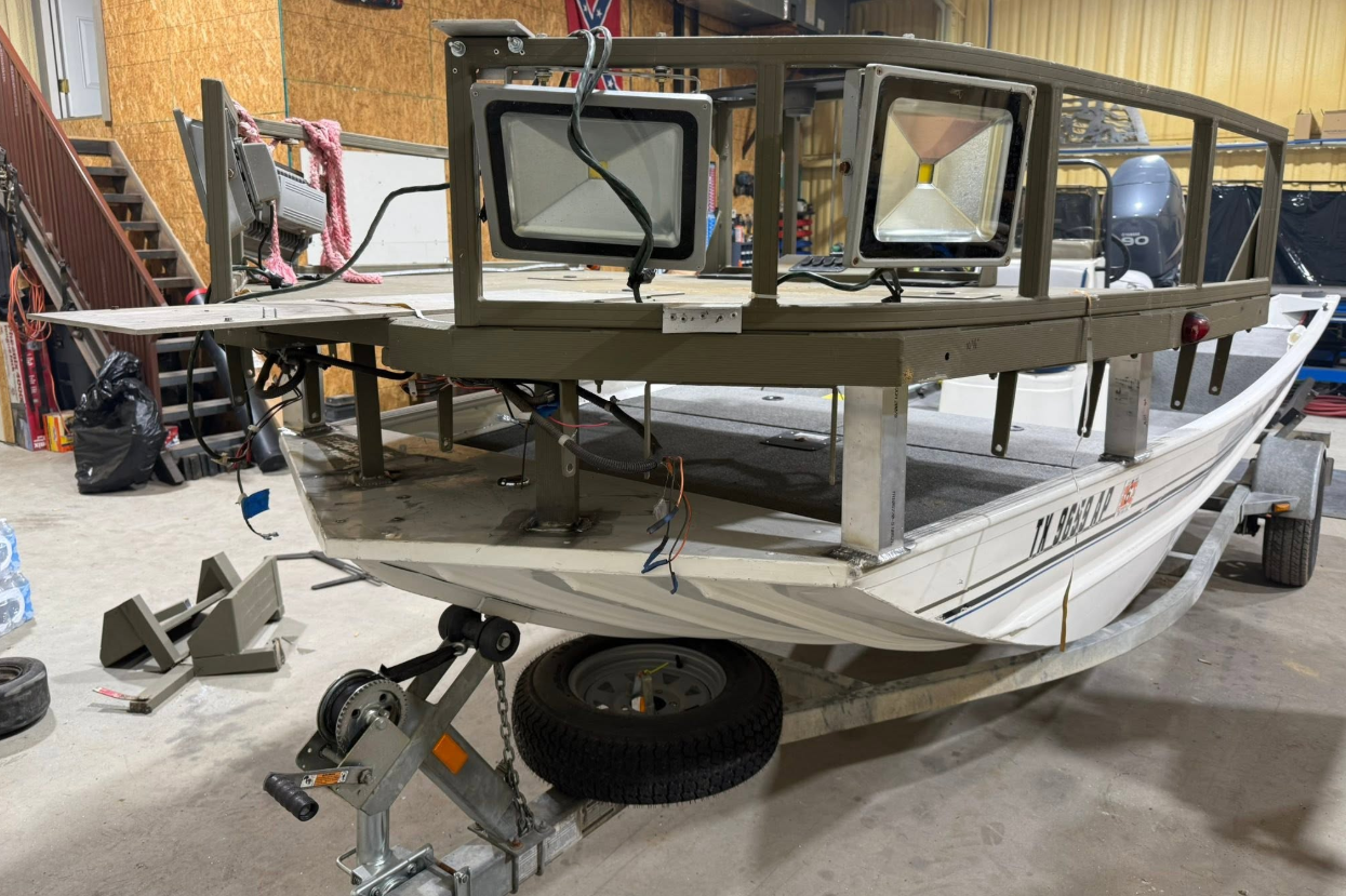 Aluminum boat deck and light bar fabrication